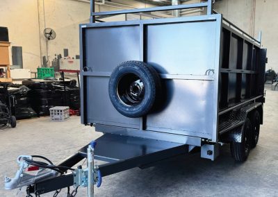 Trailer with Tipper