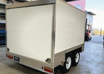 covered box trailer