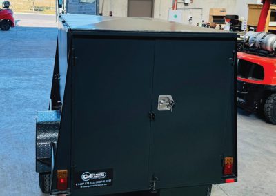 enclosed trailor